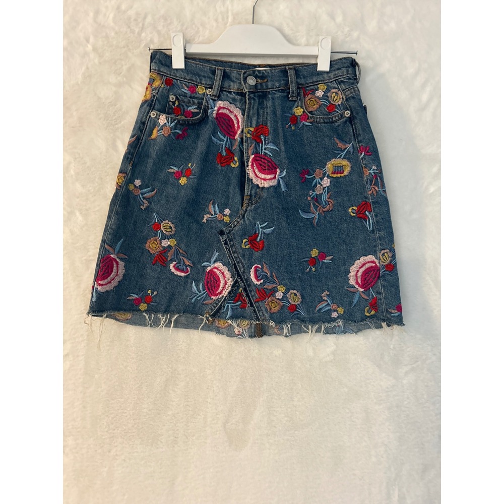 Zara Floral Embroidered Denim Mini Skirt Womens Size S Blue Raw Hem Boho A-Line